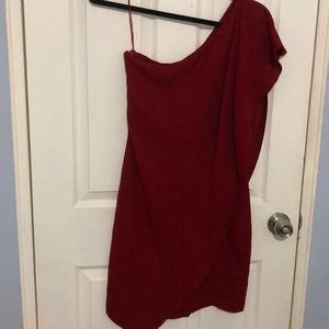 One shoulder red dress